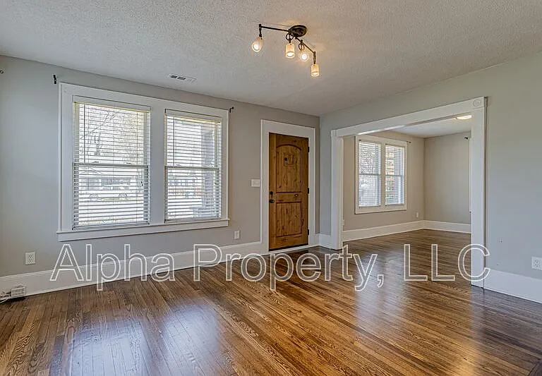 12 E Blue Ridge Dr — Photo 4
