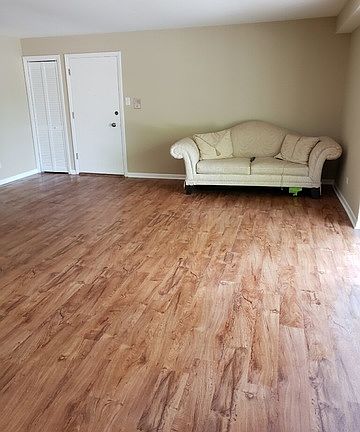 5th image of 22633 Pleasant Dr APT 11
