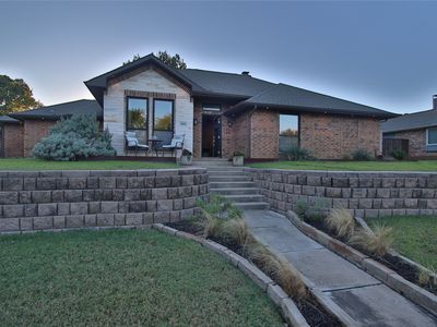2054 Robin Hill Ln, Carrollton, TX, 75007