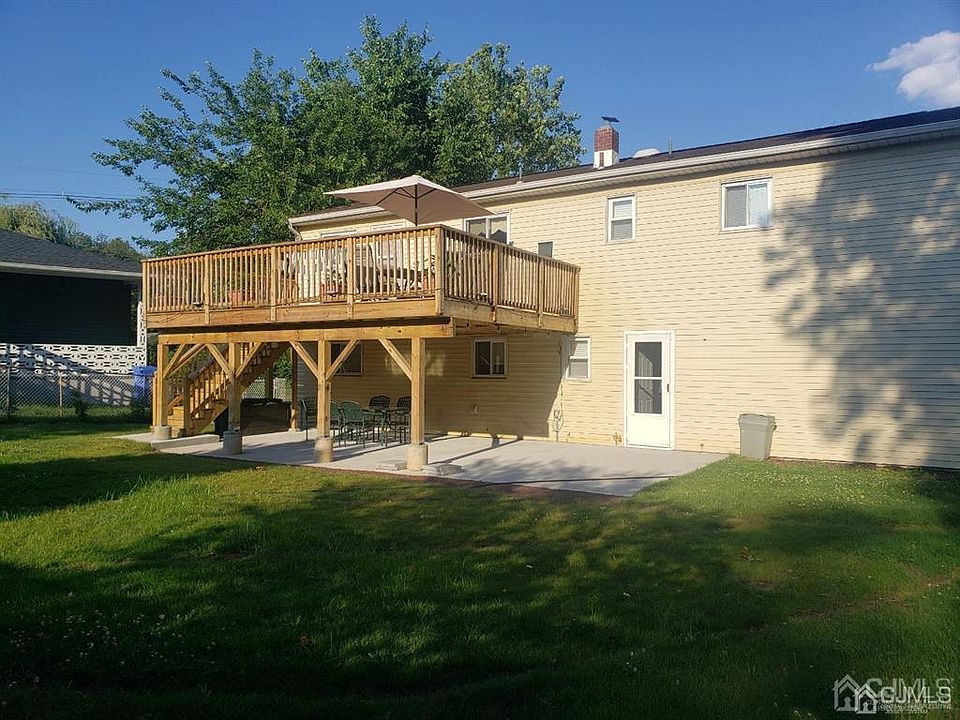 2nd image of 189 Colonia Blvd