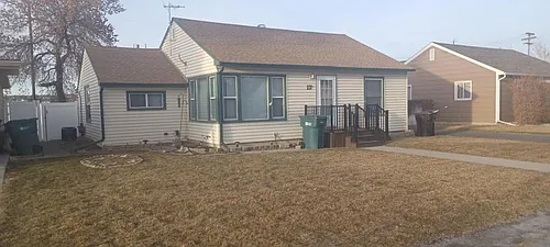 17 Mac Arthur Ave Photo 1