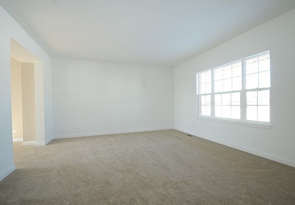 5th image of 16609 McDonald Dr