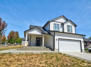208 Fenway Ct, Napavine, WA 98532