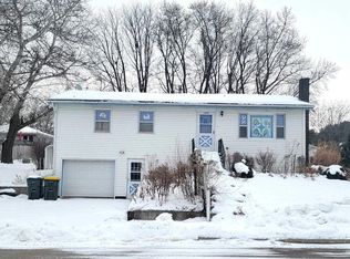 1555 Jackson St, Fennimore, WI 53809