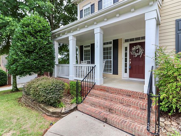 3rd image of 173 Hunters Hill Dr