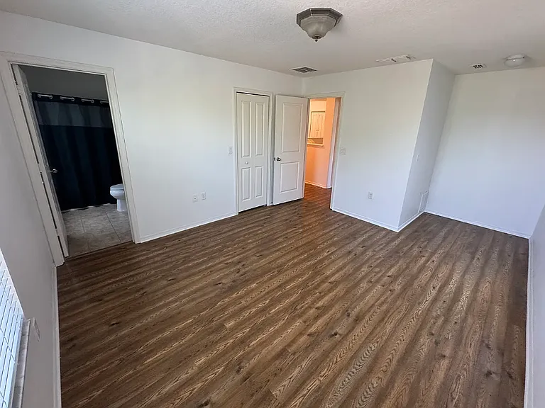 4702 Blue Diamond St — Photo 7