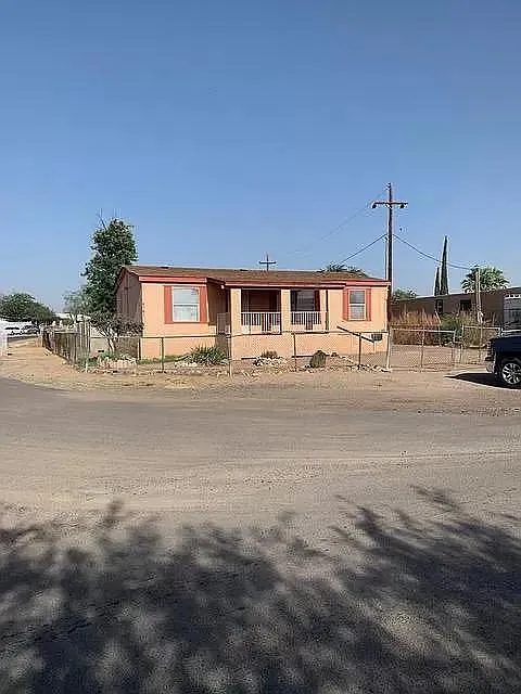 3 bed, 1100 sqft, $1,734 — Photo 3