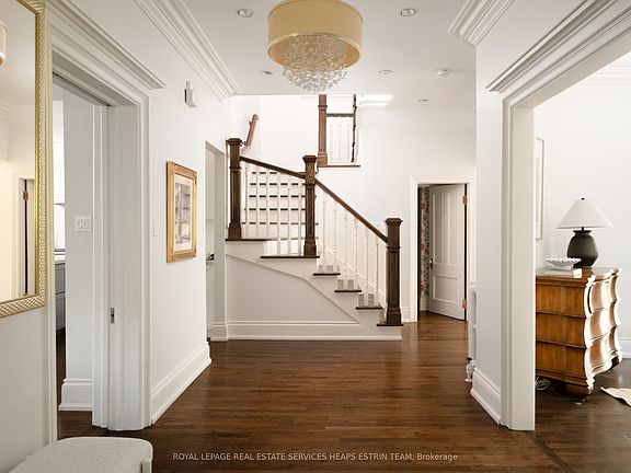 4th image of 43 Maple Ave