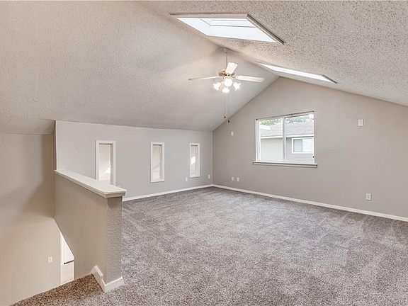 3rd image of 4612 Palos Verdes Dr