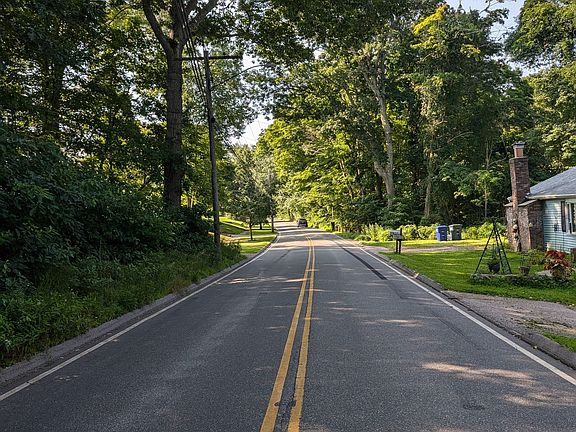 4th image of 518 Noank-Ledyard Road