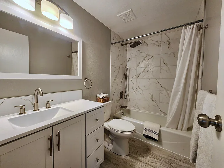 707 Rees Ct — Photo 9