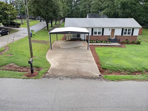 4243 White Way Dr, Austell, GA 30106