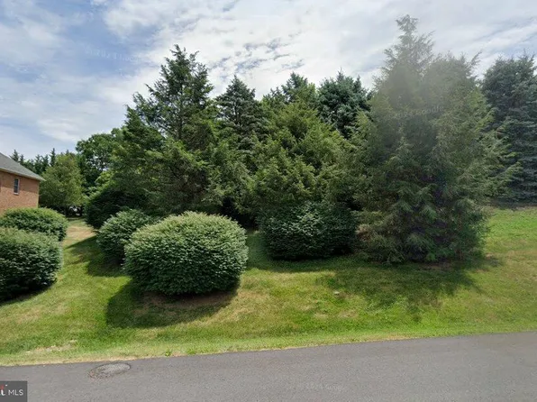 11011 Sani Ln, Hagerstown, MD 21742