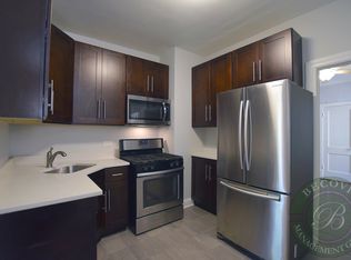 6960 N Wolcott Ave #1, Chicago, IL 60626