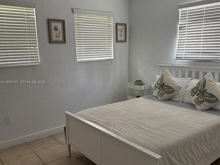 6126 SW 61st St — Photo 8