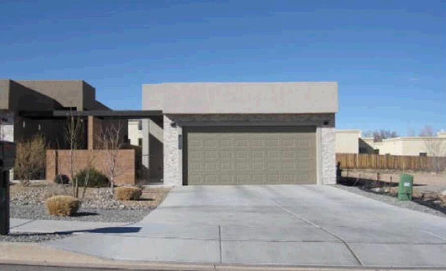 1st image of 3293 Oakmount Dr SE