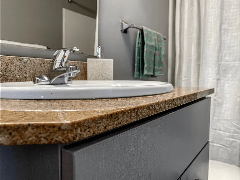 South Summit Apartments — Photo 7
