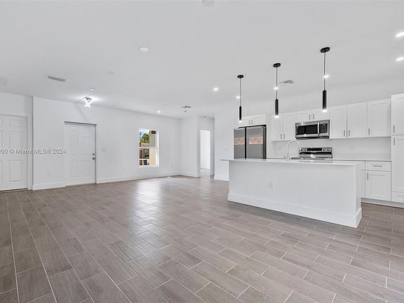 4th image of 514 Palora Ave