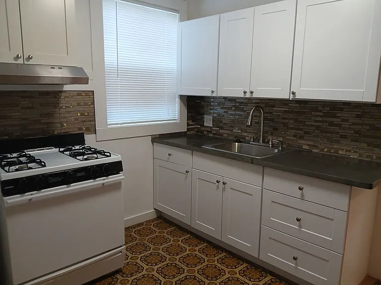 801 Taylor St — Photo 10