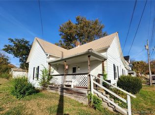 315 NE 1st St, Paoli, IN 47454