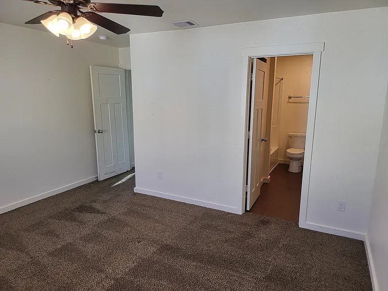21155 Gosling Rd #45B — Photo 11