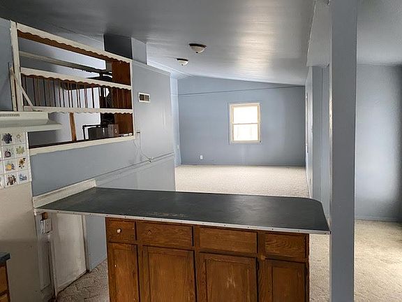 4th image of 2768 Medford St