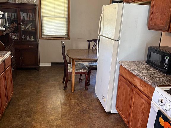 5th image of 1144 Carolyn Ave