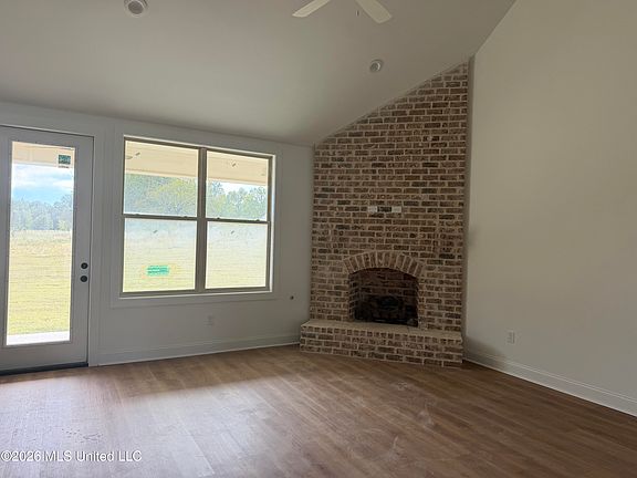 5th image of 520 Fusion St