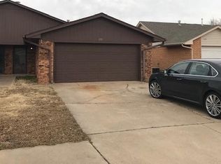 215 Skylark Ct, Norman, OK 73069