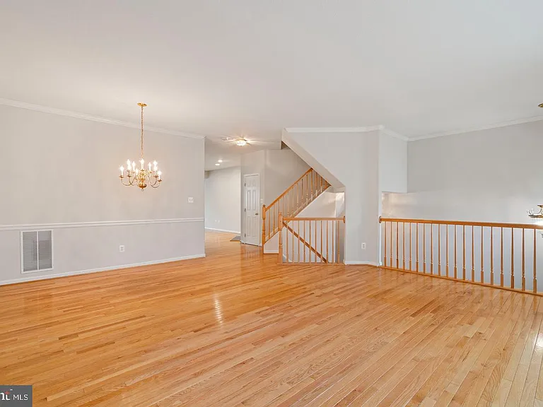 13280 Maple Creek Ln — Photo 9