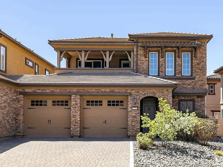 10785 Serratina Dr — Photo 1