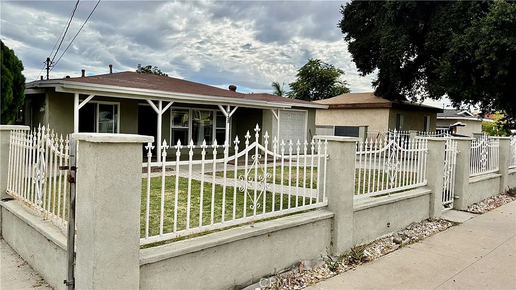 3 bed, 1122 sqft, $2,800 — Photo 2