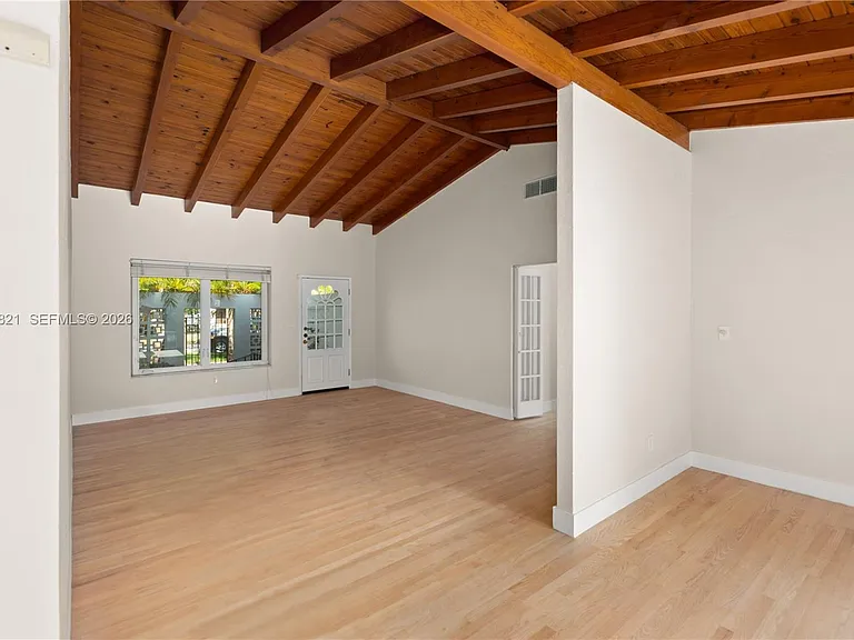 5614 San Vicente St — Photo 12