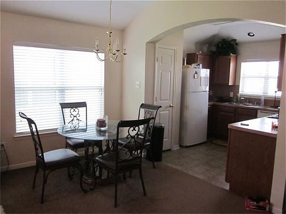 3rd image of 21142 Grandin Wood Ct