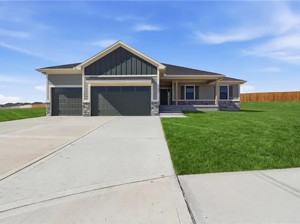 7905 Hoot Owl St, Blue Springs, MO 64014