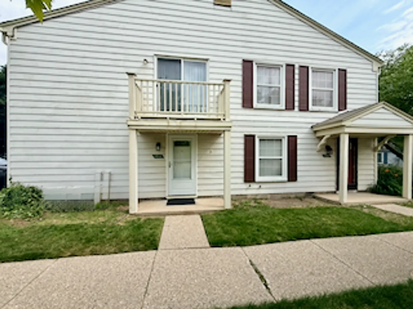 Updated 2-Bedroom Condo in Keatington Move-In Ready! — Photo 1