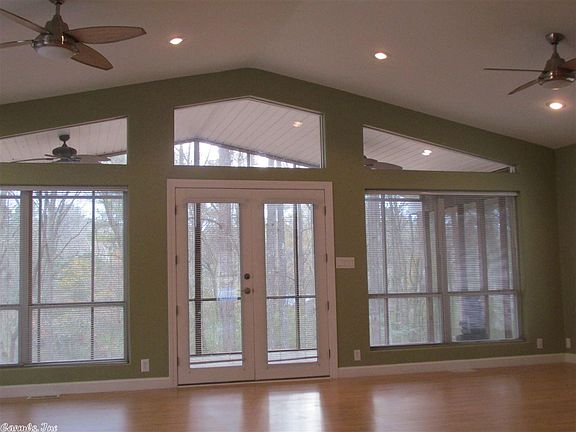 3rd image of 13 Concord Cir