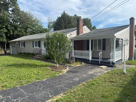 2nd image of 93 Golf Ave