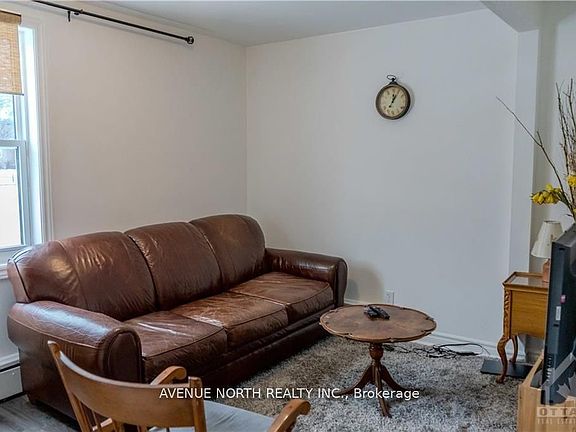 5th image of 216 Hannah St