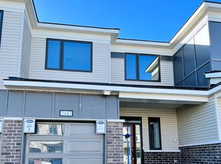 2147 Winsome Ter, Ottawa, ON K4A 5N1