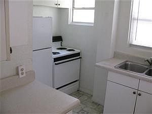 3rd image of 2237 1/2 Auburn St S