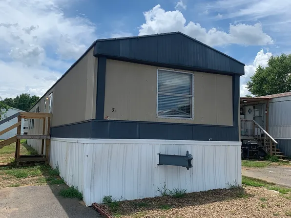 Warehouse Row MHC LLC