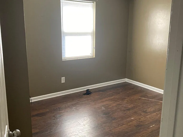 7004 Buddy J Ln #7004 — Photo 16