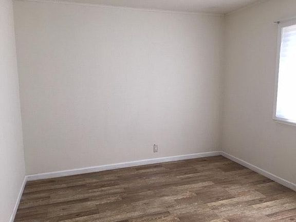 3rd image of 139 Aster Way