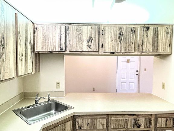 5th image of 631 Sea Pine Way #A2