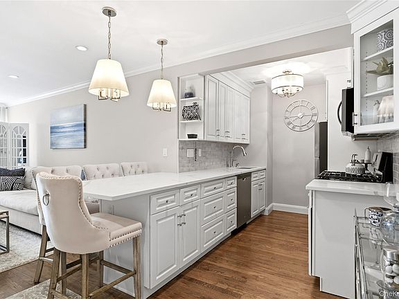 3rd image of 750 Shore Road #2D