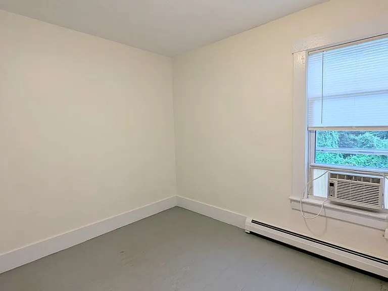 404 S Main St — Photo 11