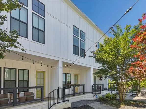 913 Brees Ct, Atlanta, GA 30318