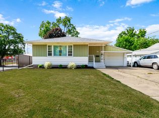 349 W North St, Crown Point, IN 46307