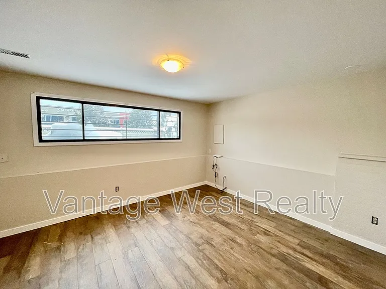 3548 Old Okanagan Hwy #2 — Photo 10